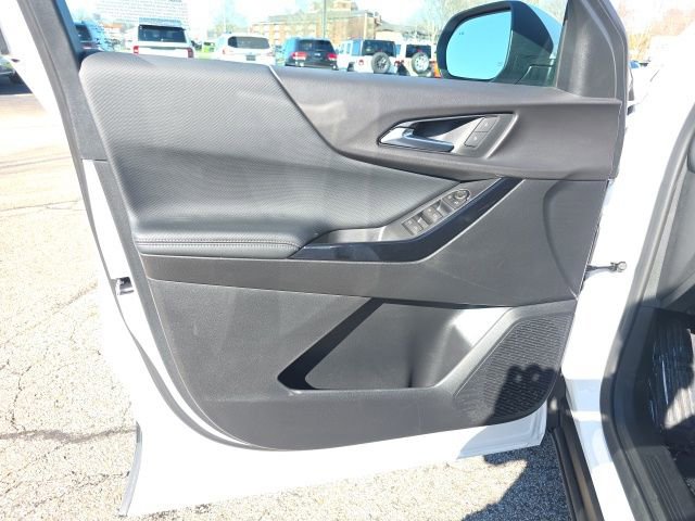 Used 2026 Chevrolet Equinox LT w/ LPO, Floor Liner Package AWD/4WD image 19