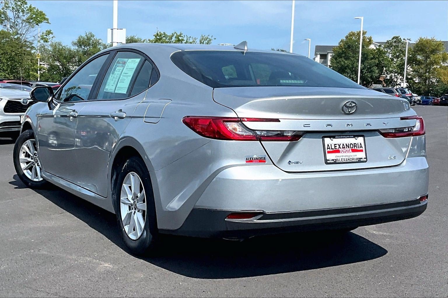 Used 2025 Toyota Camry LE FWD image 11