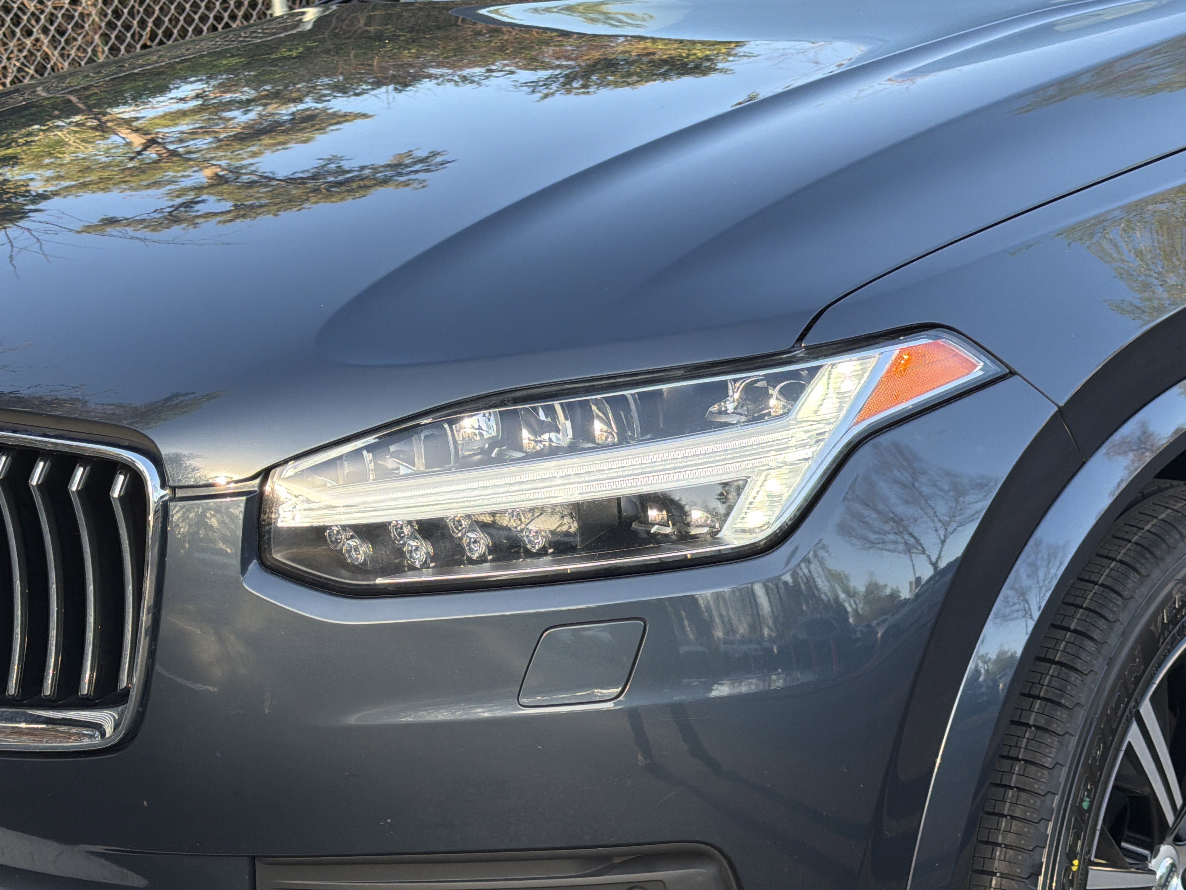 Certified 2023 Volvo XC90 B6 Core w/ Climate Package image 6