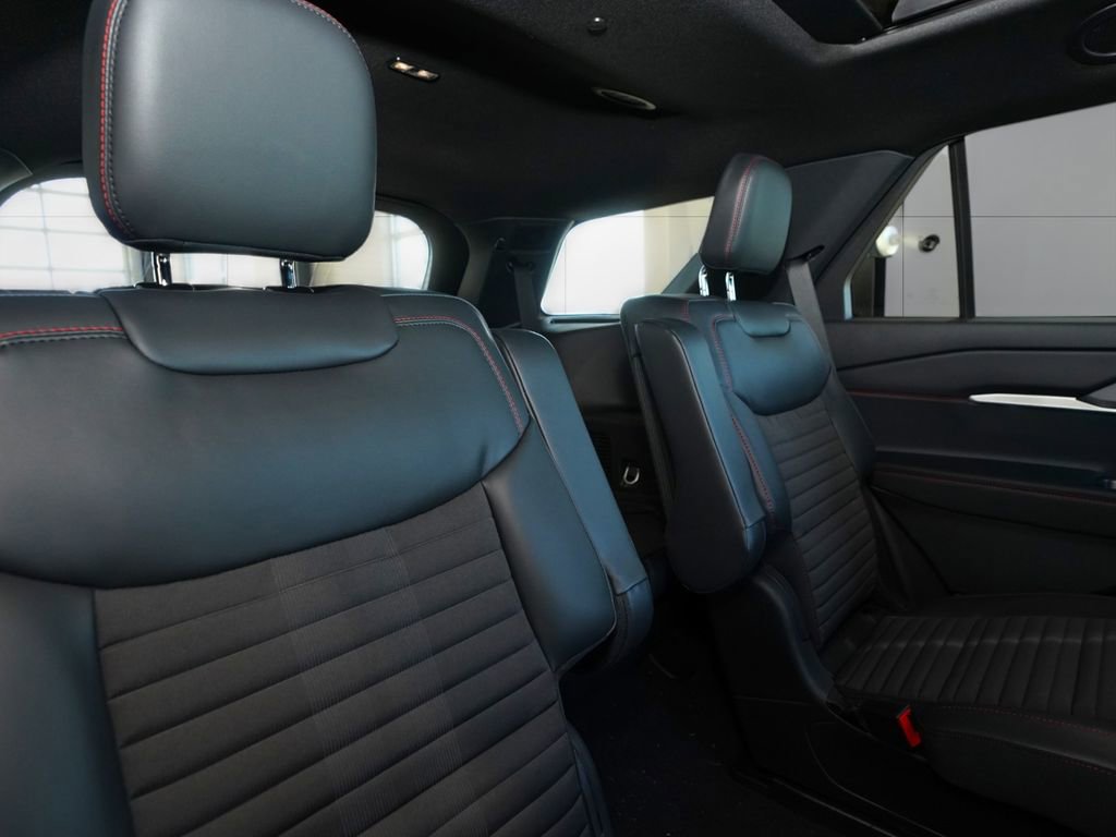 New 2026 Ford Explorer ST-Line w/ ST-Line Street Pack image 12