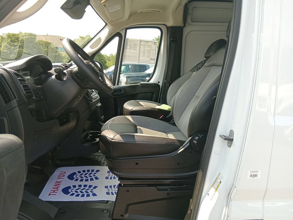 Used 2024 RAM ProMaster 2500 w/ Convenience Group FWD image 13