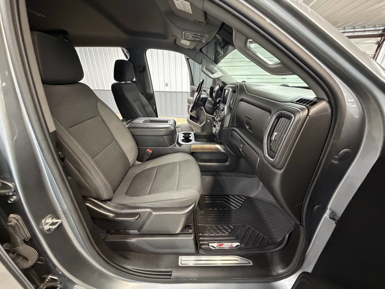 Used 2021 Chevrolet Silverado 1500 LT Trail Boss w/ Convenience Package II image 28