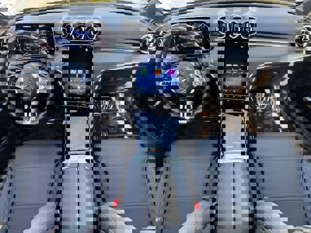 Used 2025 Mercedes-Benz C 300 4MATIC Sedan image 10