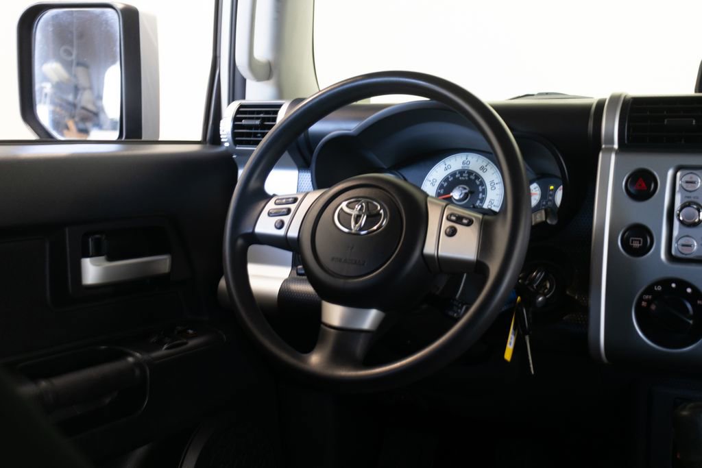 Used 2011 Toyota FJ Cruiser 4WD w/ Convenience Pkg image 24