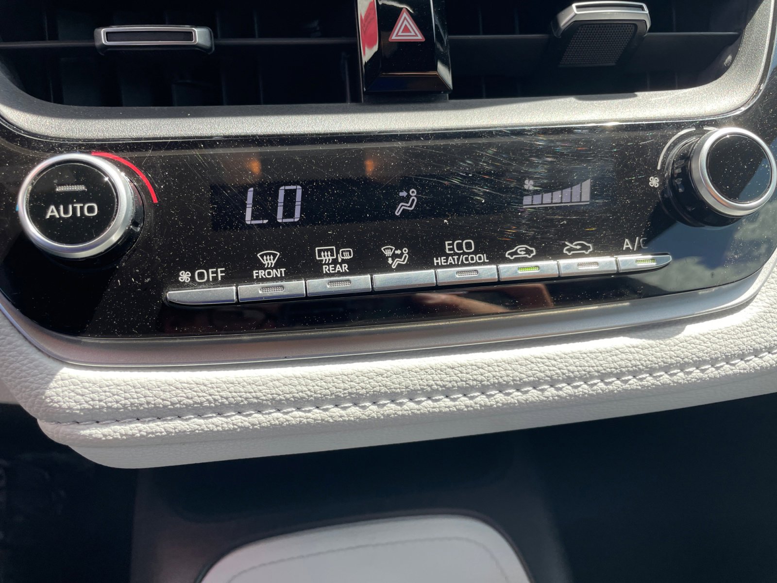 Used 2020 Toyota Corolla SE FWD image 22