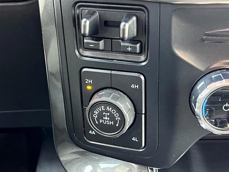 Used 2022 Ford F150 Lariat w/ Equipment Group 502A High image 41