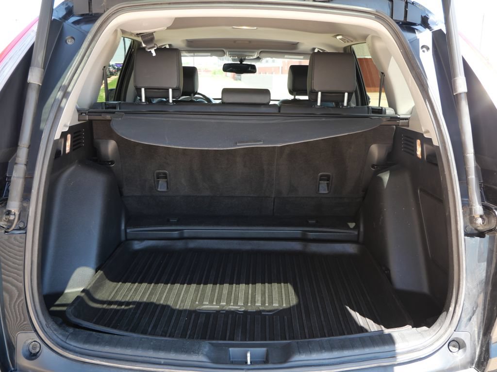 Used 2018 Honda CR-V Touring image 14