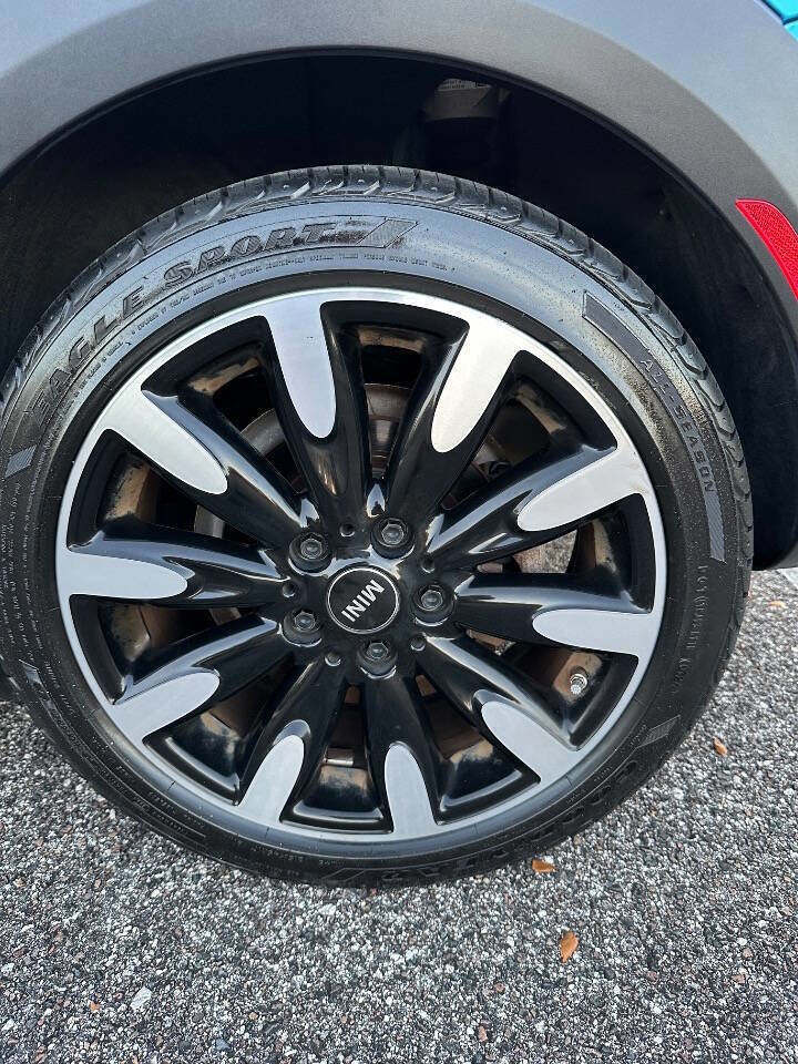 Used 2019 MINI Cooper S w/ Premium Package image 43