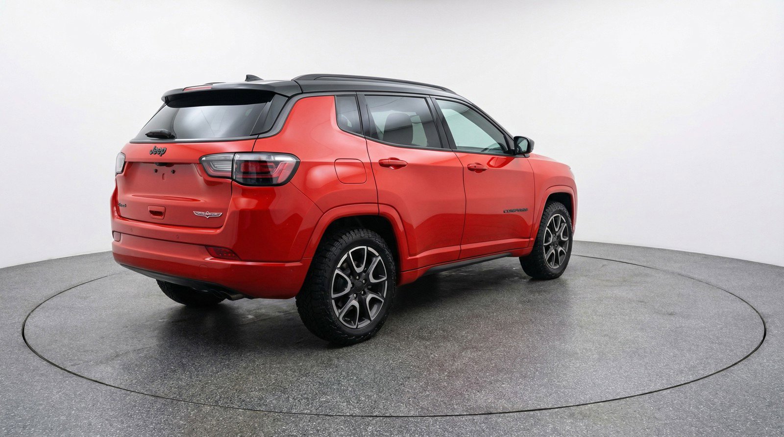 Used 2025 Jeep Compass Trailhawk AWD/4WD image 9