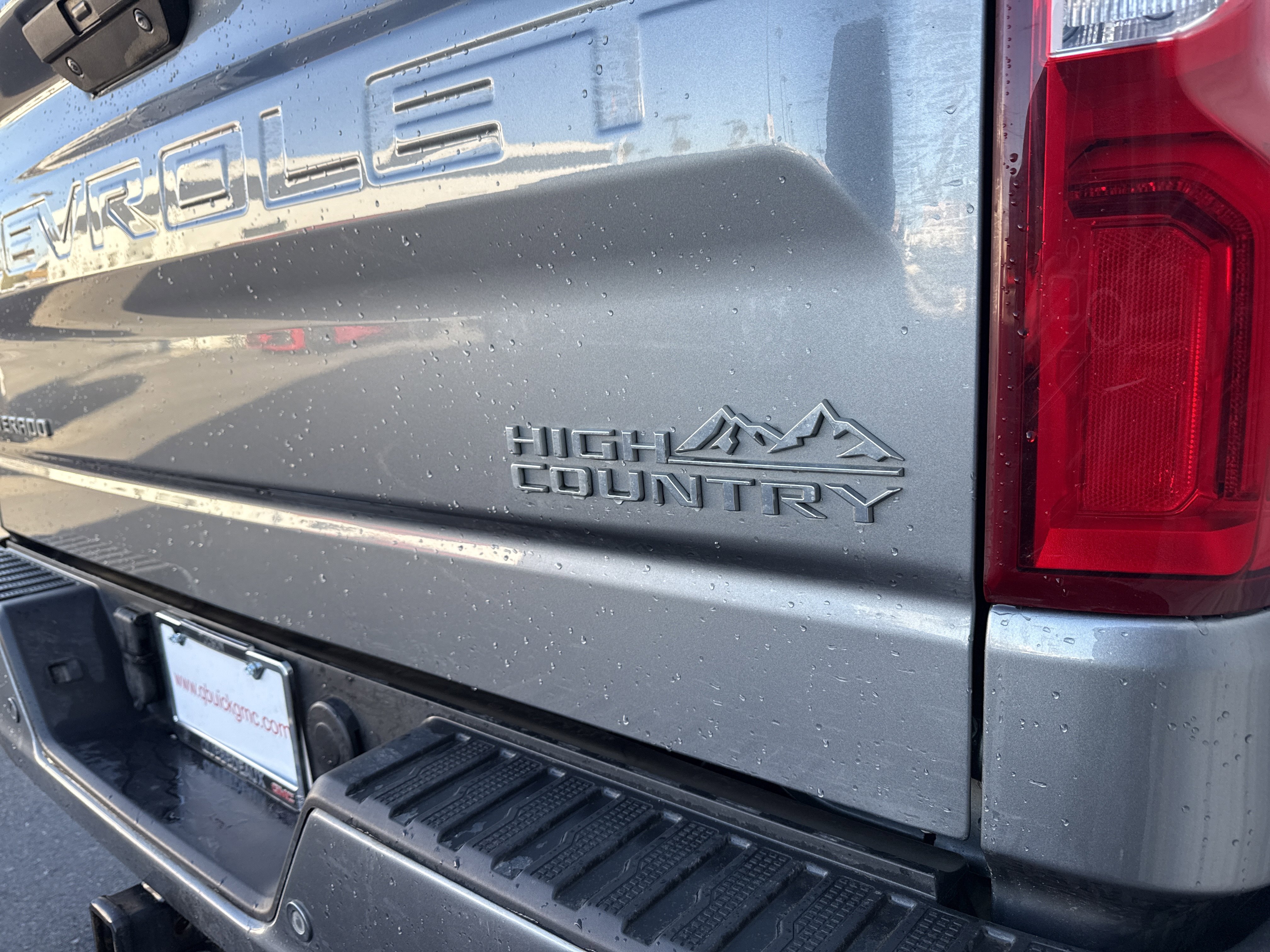 Used 2021 Chevrolet Silverado 1500 High Country w/ Technology Package image 9