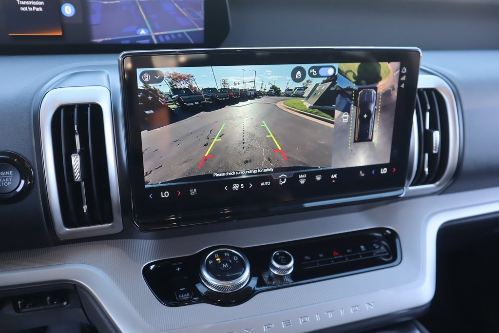 New 2025 Ford Expedition Active image 6