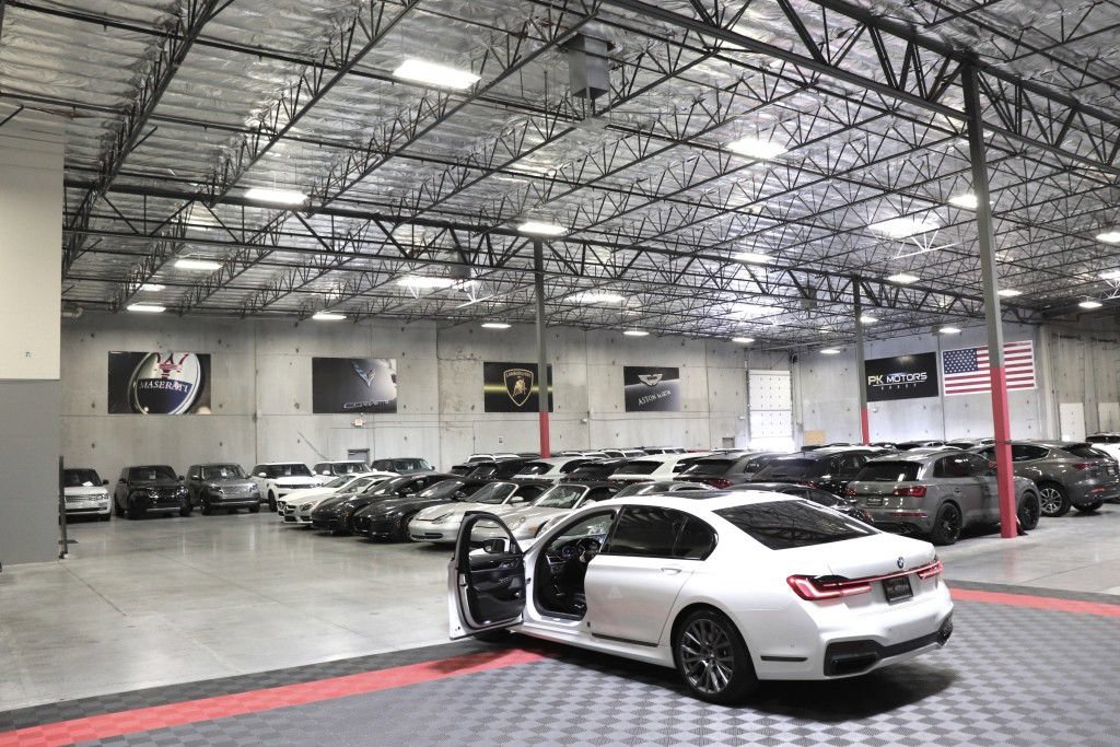 Used 2020 BMW 750i xDrive w/ Executive Package AWD/4WD image 16