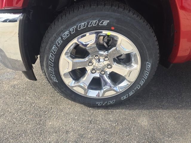 New 2026 RAM 1500 4x4 Crew Cab image 8