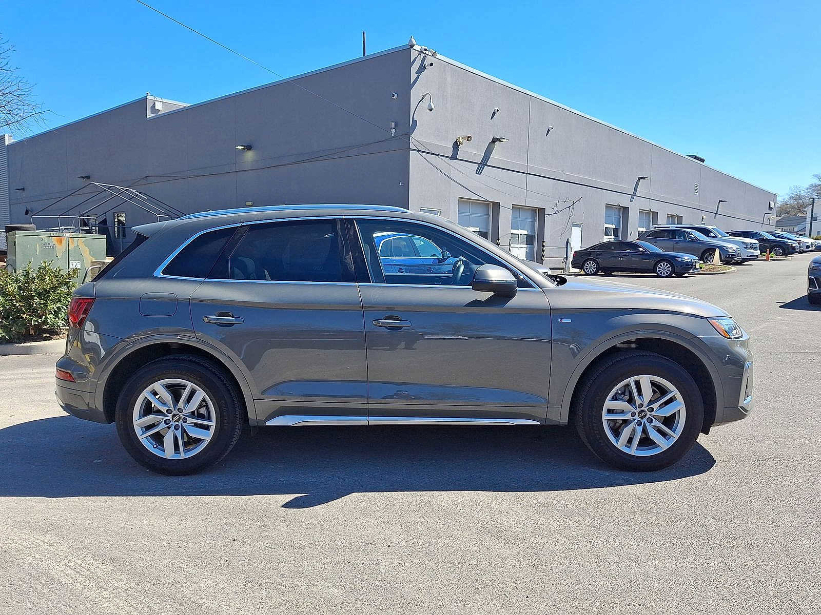 Used 2023 Audi Q5 2.0T Premium w/ Convenience Package image 26