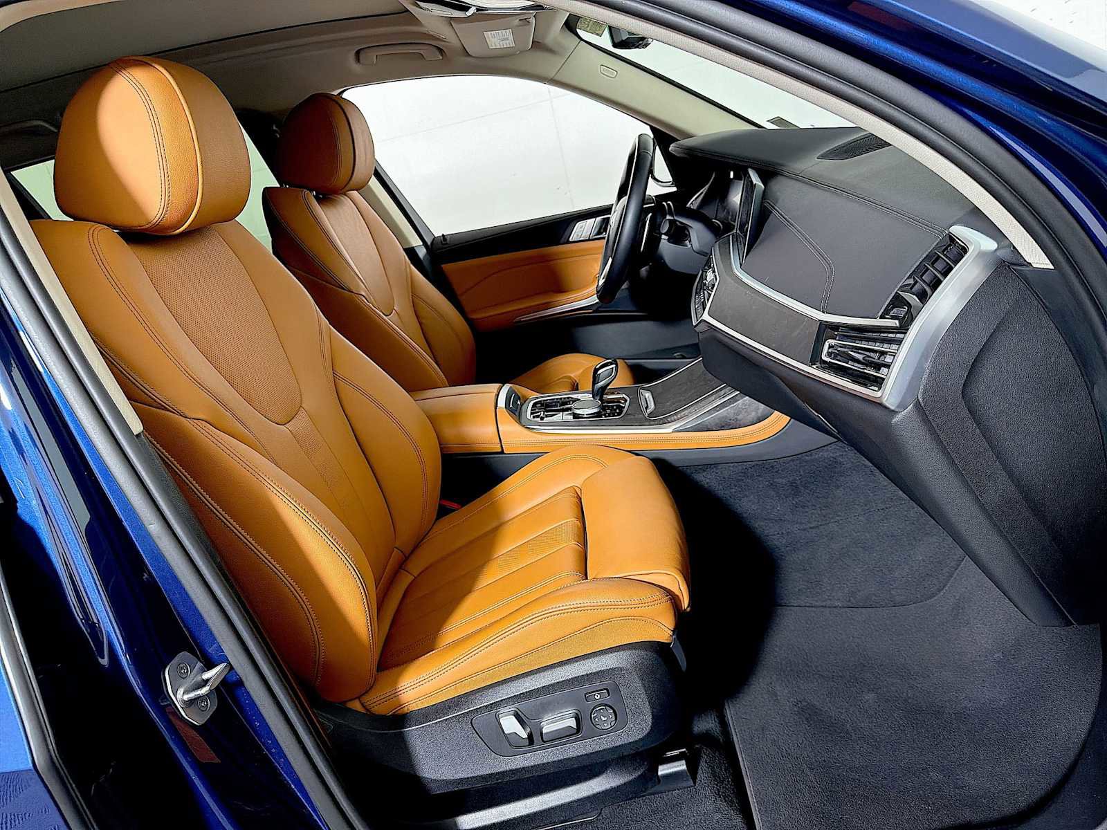 Certified 2022 BMW X7 xDrive40i w/ Premium Package image 25