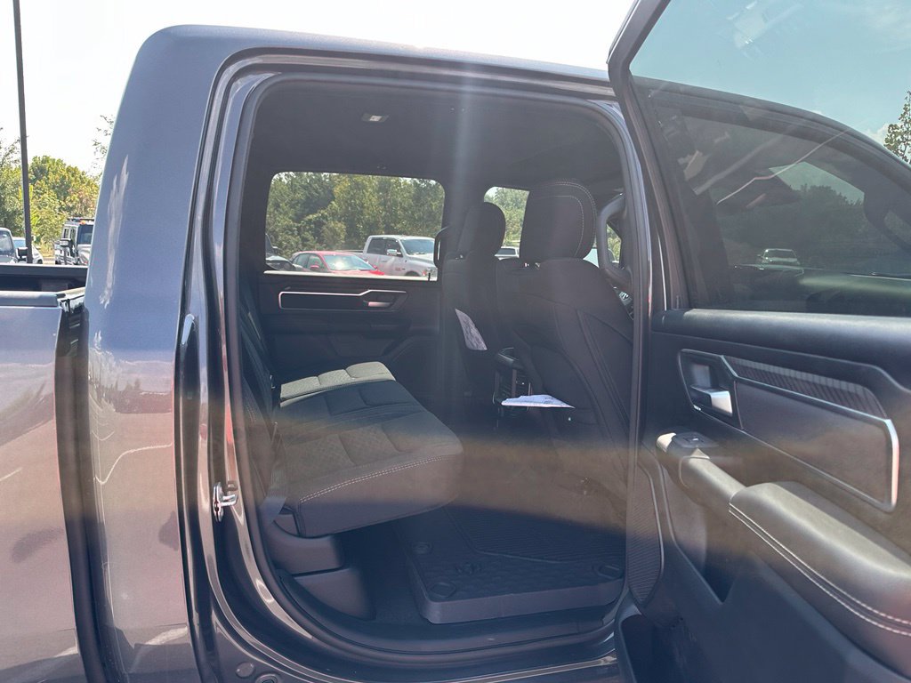 New 2026 RAM 1500 Big Horn AWD/4WD image 19
