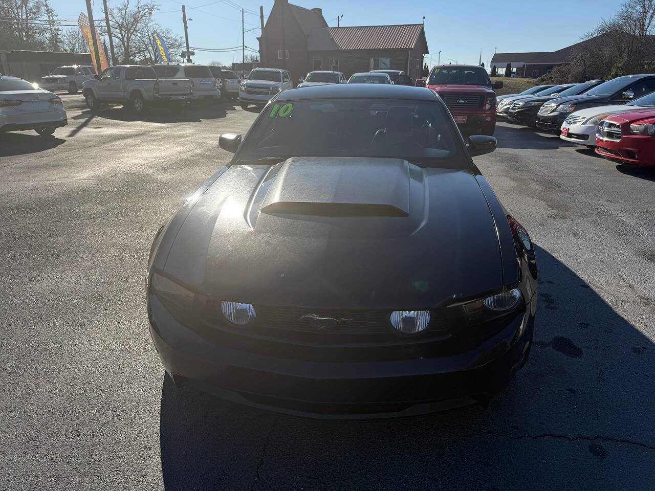 Used 2010 Ford Mustang GT Premium image 9
