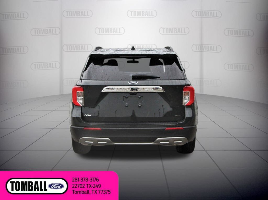 Used 2024 Ford Explorer XLT w/ Equipment Group 202A RWD image 6