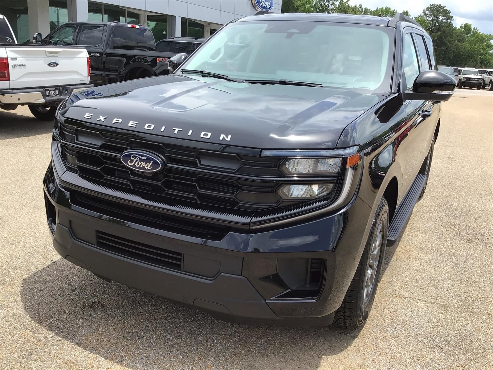 New 2026 Ford Expedition Active RWD image 5