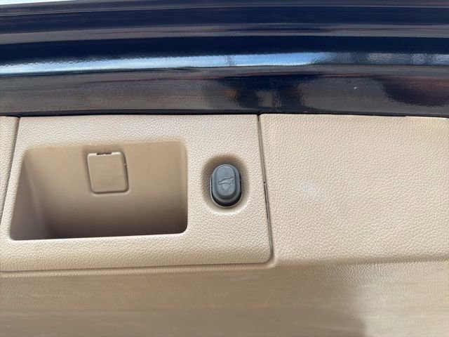 Used 2018 Chevrolet Suburban Premier image 21