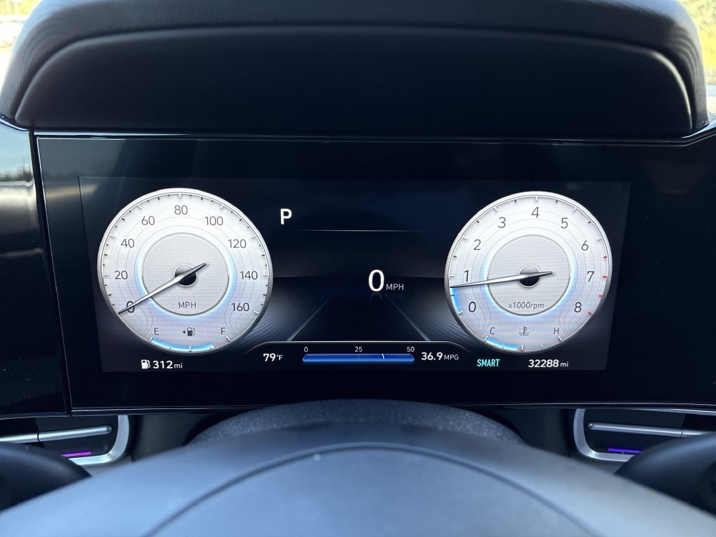 Used 2023 Hyundai Elantra Limited FWD image 33