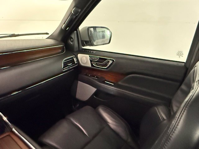 Used 2023 Lincoln Navigator L Reserve AWD/4WD image 18