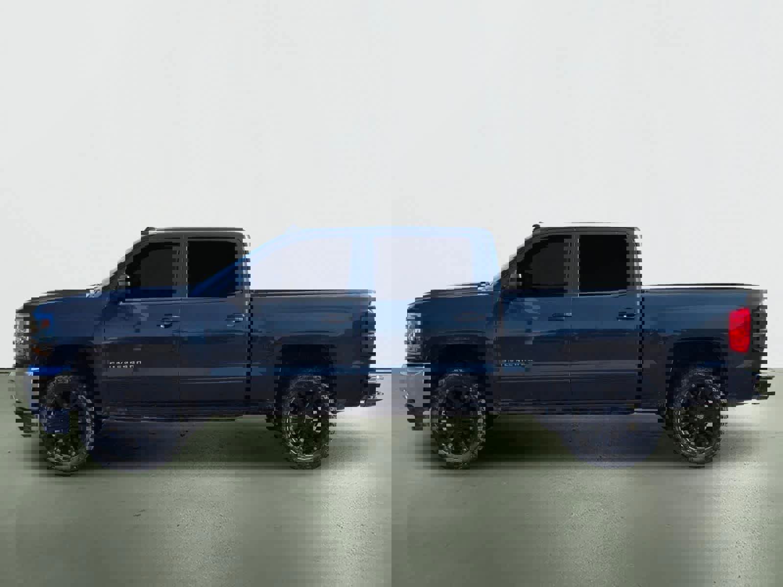 Used 2017 Chevrolet Silverado 1500 LT w/ All Star Edition image 4