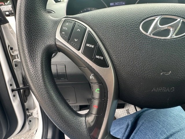 Used 2017 Hyundai Elantra GT image 21