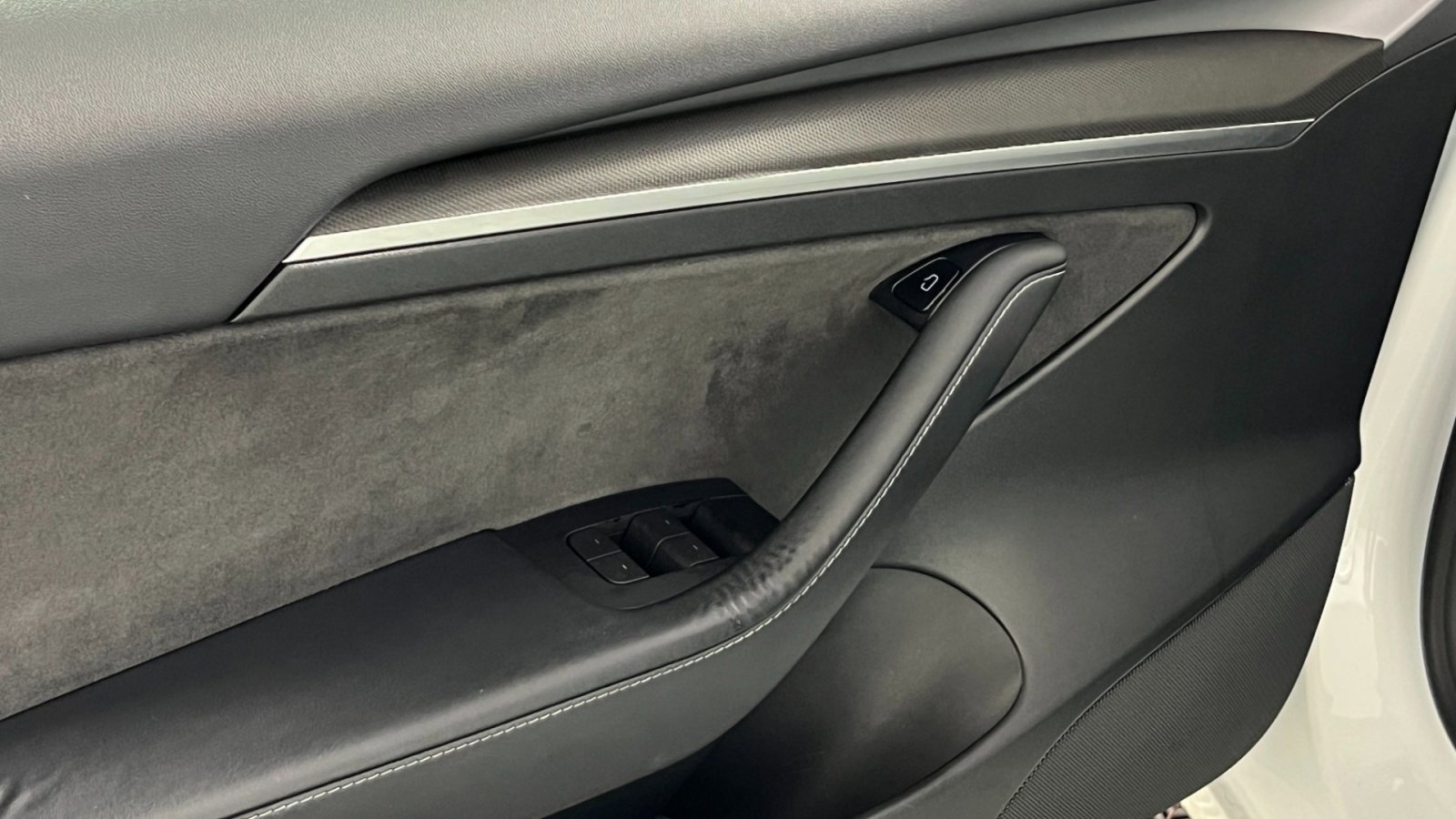 Used 2023 Tesla Model 3 Performance image 15