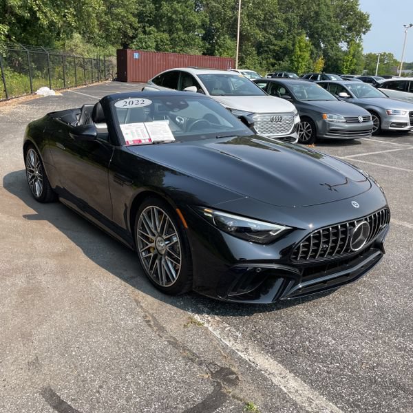 Used 2022 Mercedes-Benz SL 63 AMG 4MATIC w/ Driver Assistance Package image 10