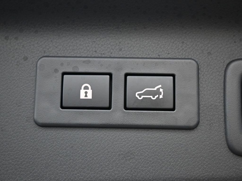 Used 2025 Subaru Forester Sport image 17