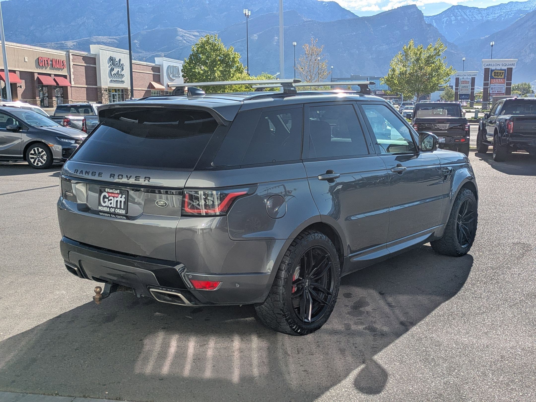 Used 2019 Land Rover Range Rover Sport Supercharged image 3