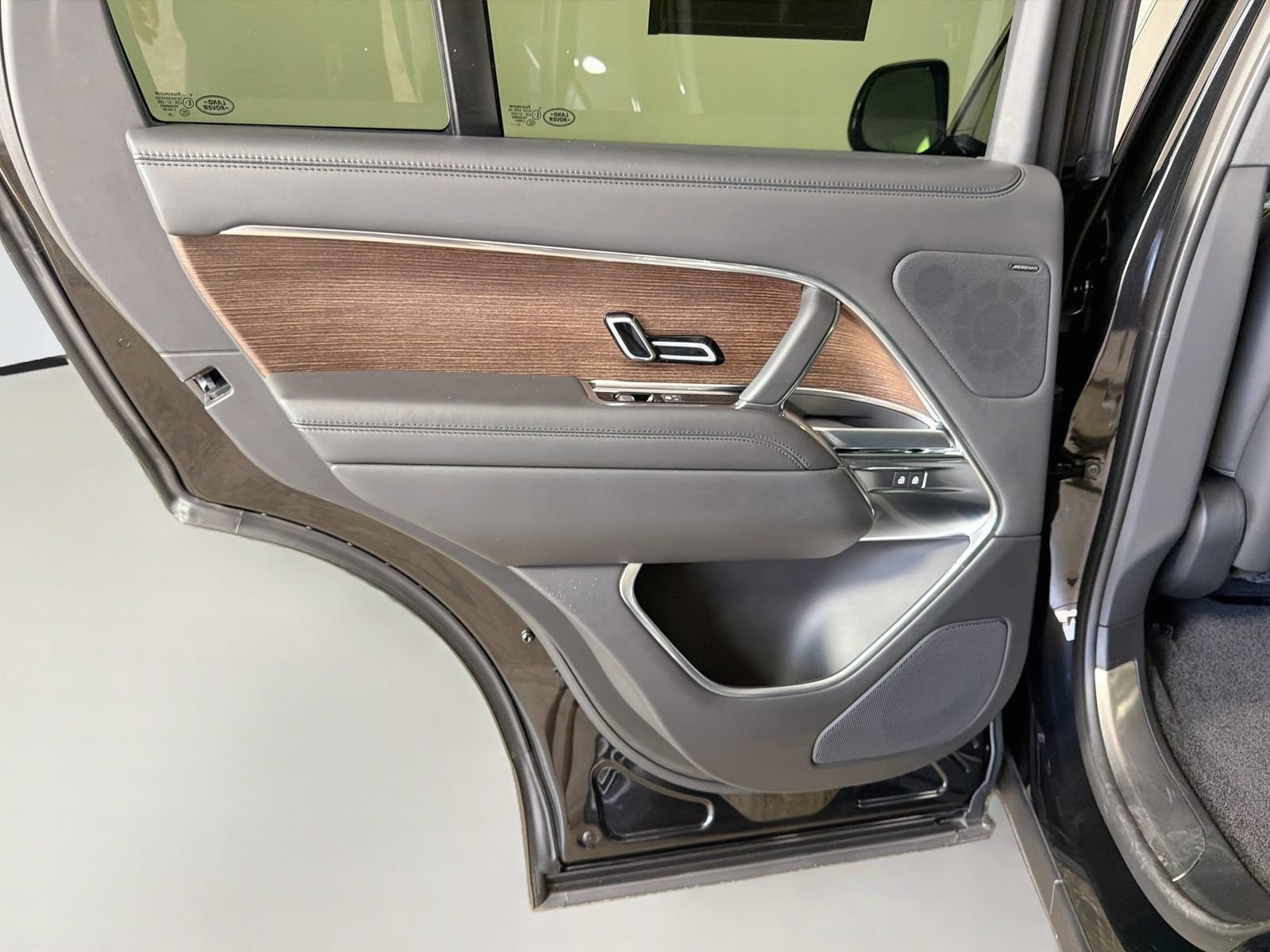 Certified 2024 Land Rover Range Rover SE AWD/4WD image 26
