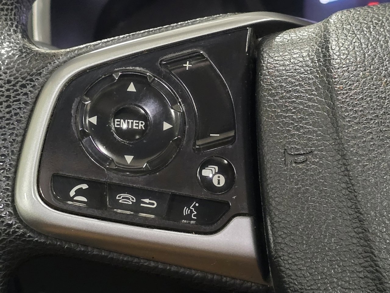 Used 2020 Honda CR-V EX image 31