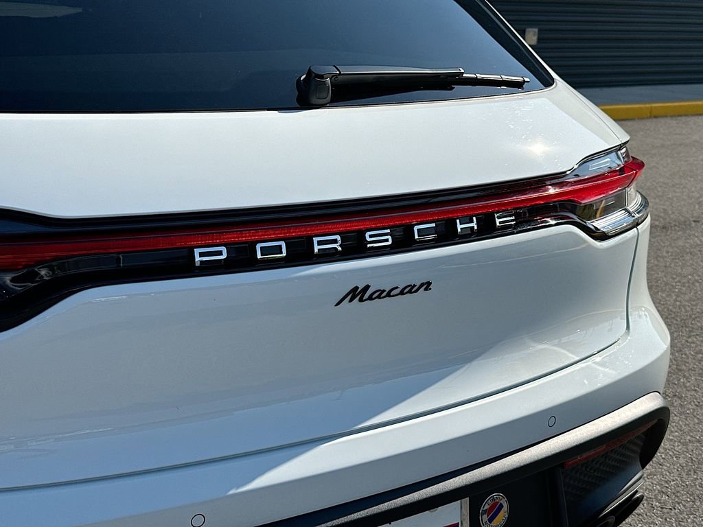 Certified 2026 Porsche Macan AWD/4WD image 34