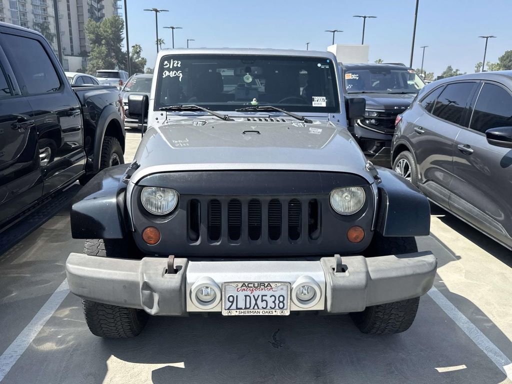 Used 2013 Jeep Wrangler Unlimited Sahara w/ Connectivity Group image 8