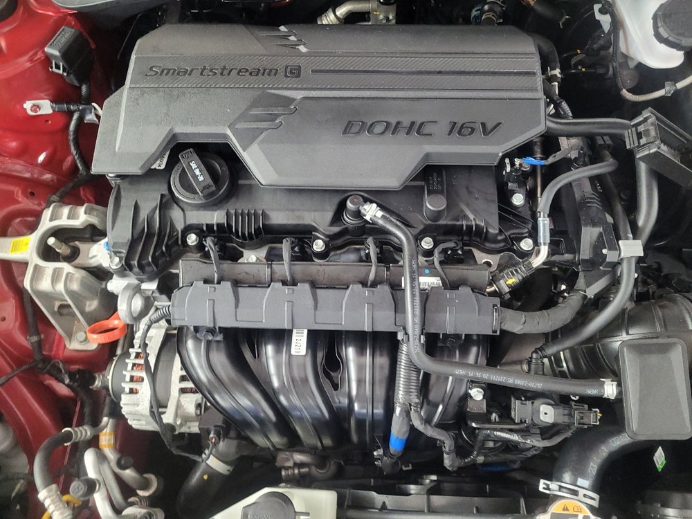 Used 2024 Hyundai Elantra Limited image 30