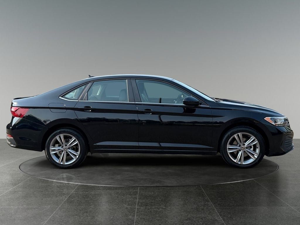 Used 2024 Volkswagen Jetta SE FWD image 10