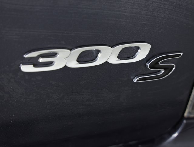 Used 2018 Chrysler 300 S image 8