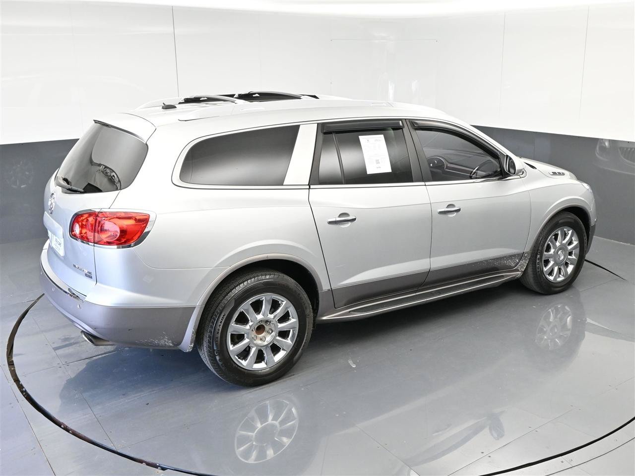 Used 2011 Buick Enclave CXL FWD image 25