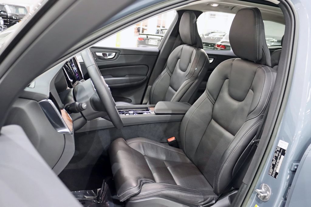Used 2023 Volvo XC60 T8 Ultimate w/ Climate Package AWD/4WD image 29