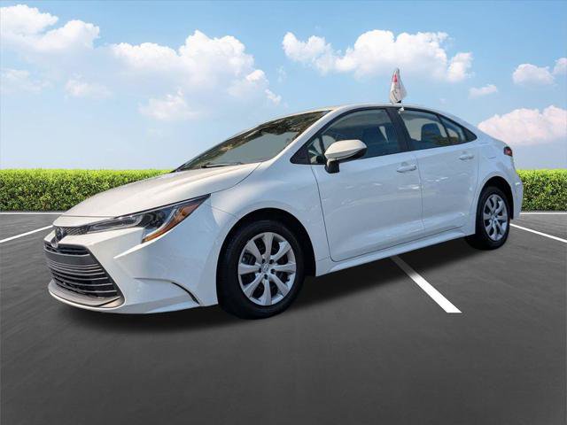 Certified 2025 Toyota Corolla LE FWD image 7
