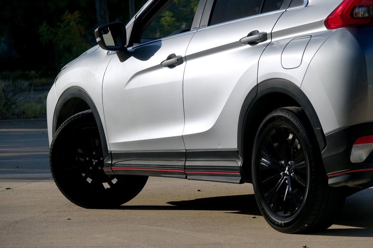 Used 2020 Mitsubishi Eclipse Cross LE image 31