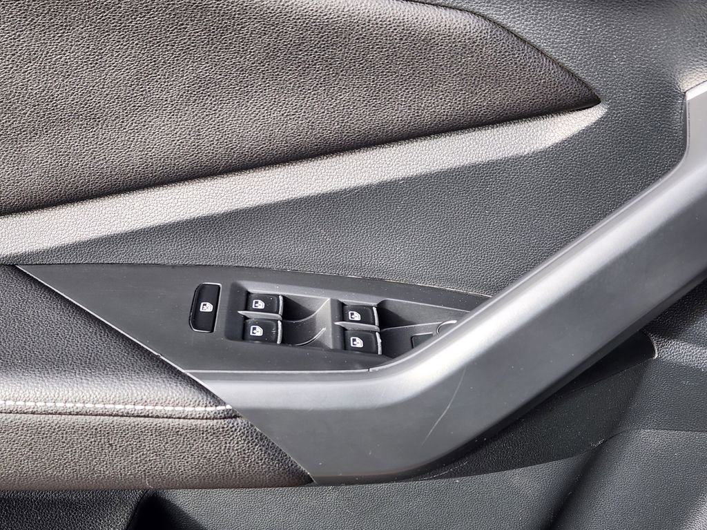 Used 2024 Volkswagen Jetta SE image 4