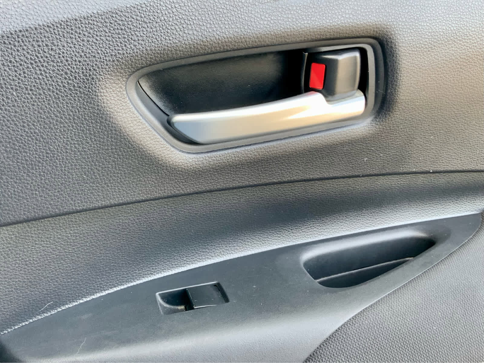 Used 2020 Toyota Corolla LE image 48