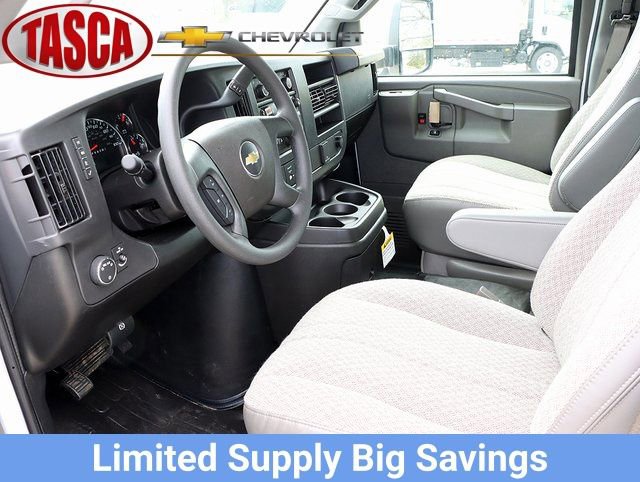 New 2025 Chevrolet Express 3500 w/ Power Convenience Package RWD image 17