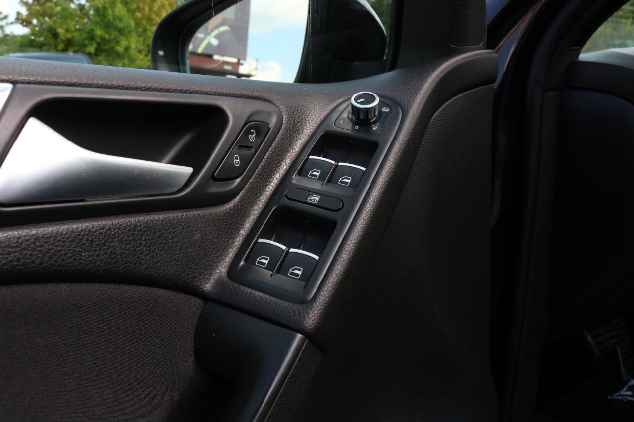 Used 2013 Volkswagen GTI Wolfsburg Edition FWD image 19