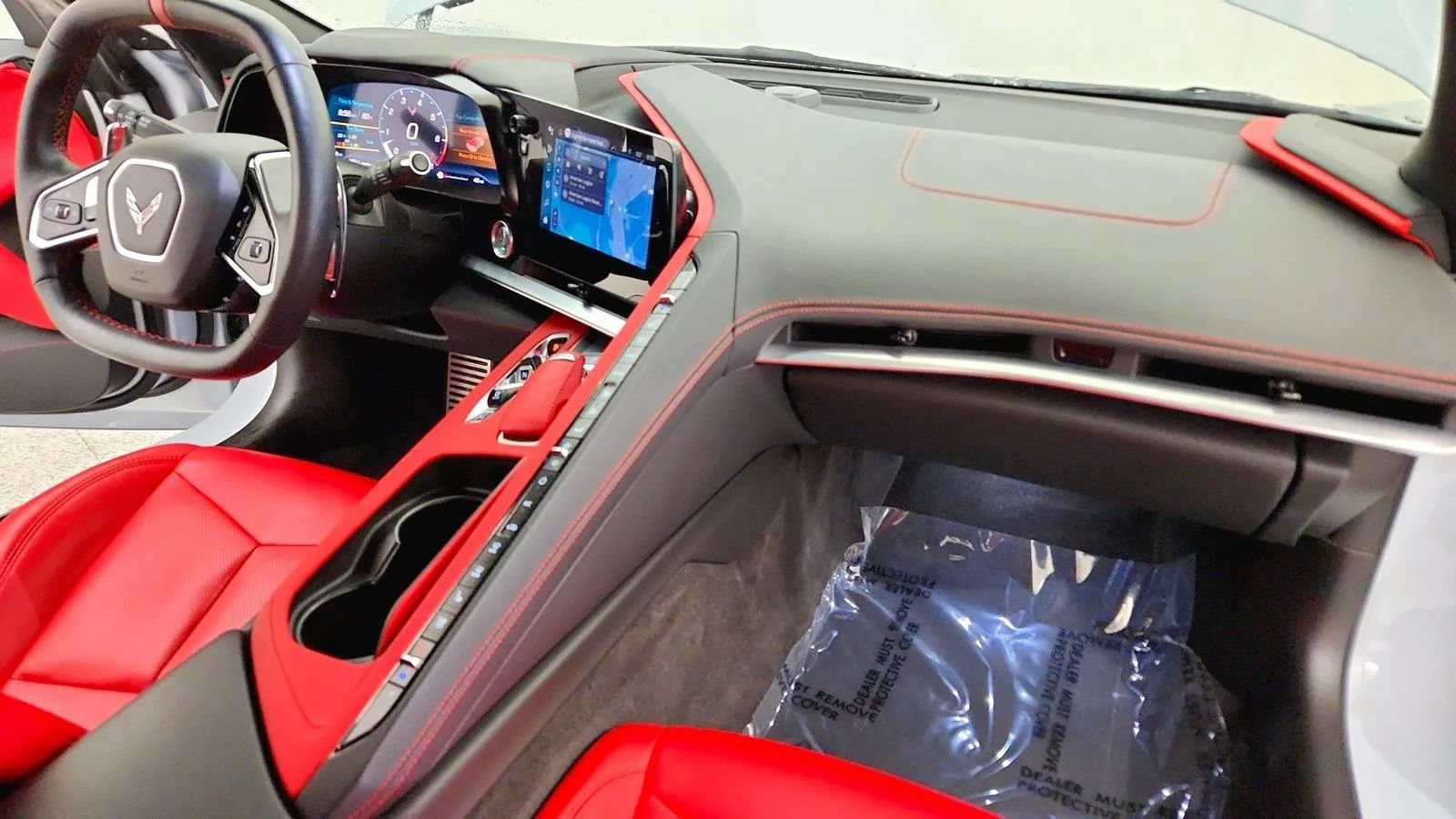 Used 2024 Chevrolet Corvette Stingray Preferred Cpe w/ Battery Protection Package RWD image 27