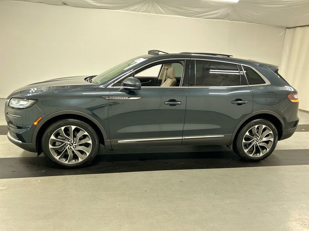 Used 2022 Lincoln Nautilus Reserve w/ Luxury Package image 6