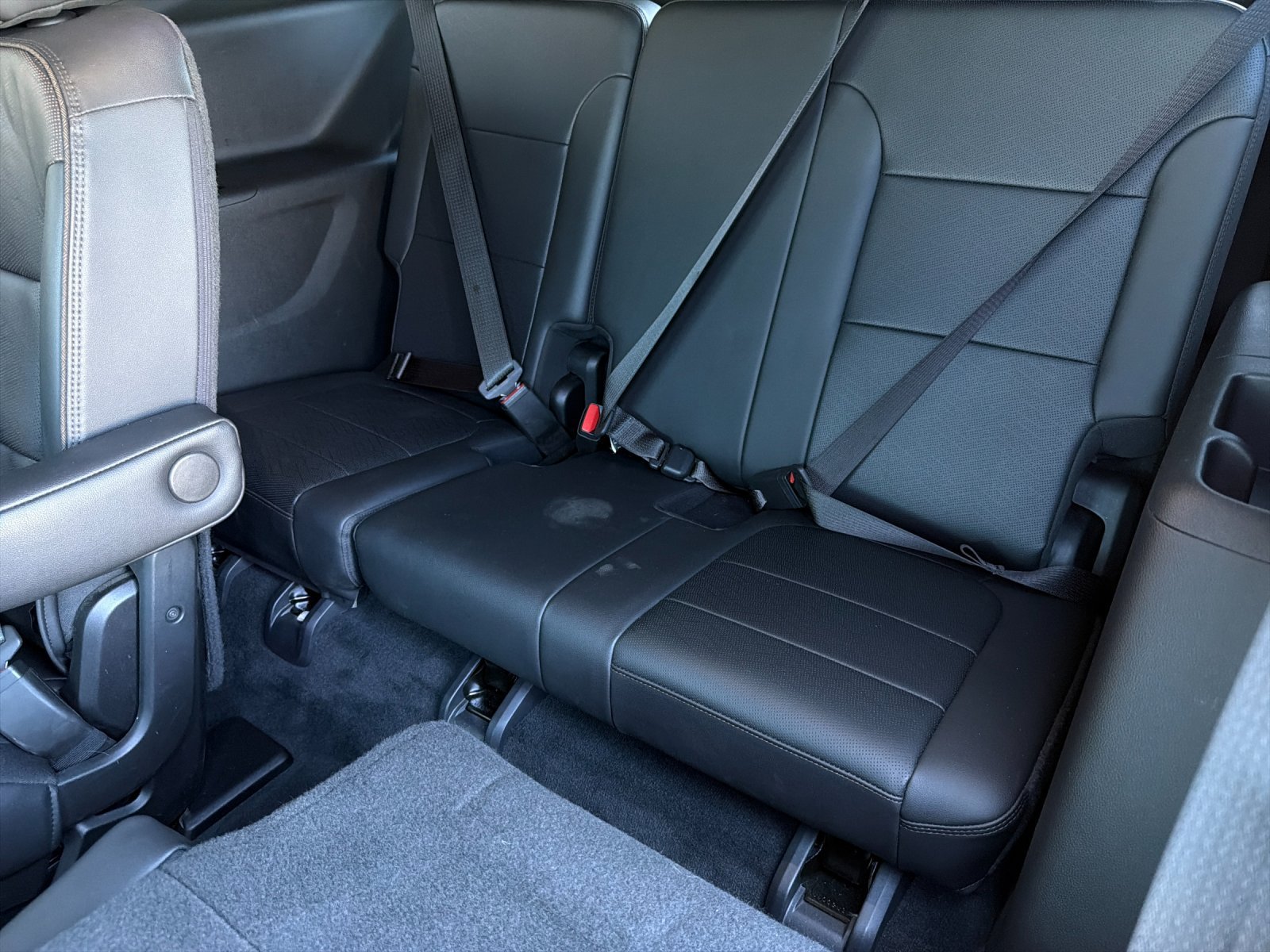 Used 2022 Chevrolet Traverse High Country w/ LPO, 'HIT The Road' Package FWD image 15